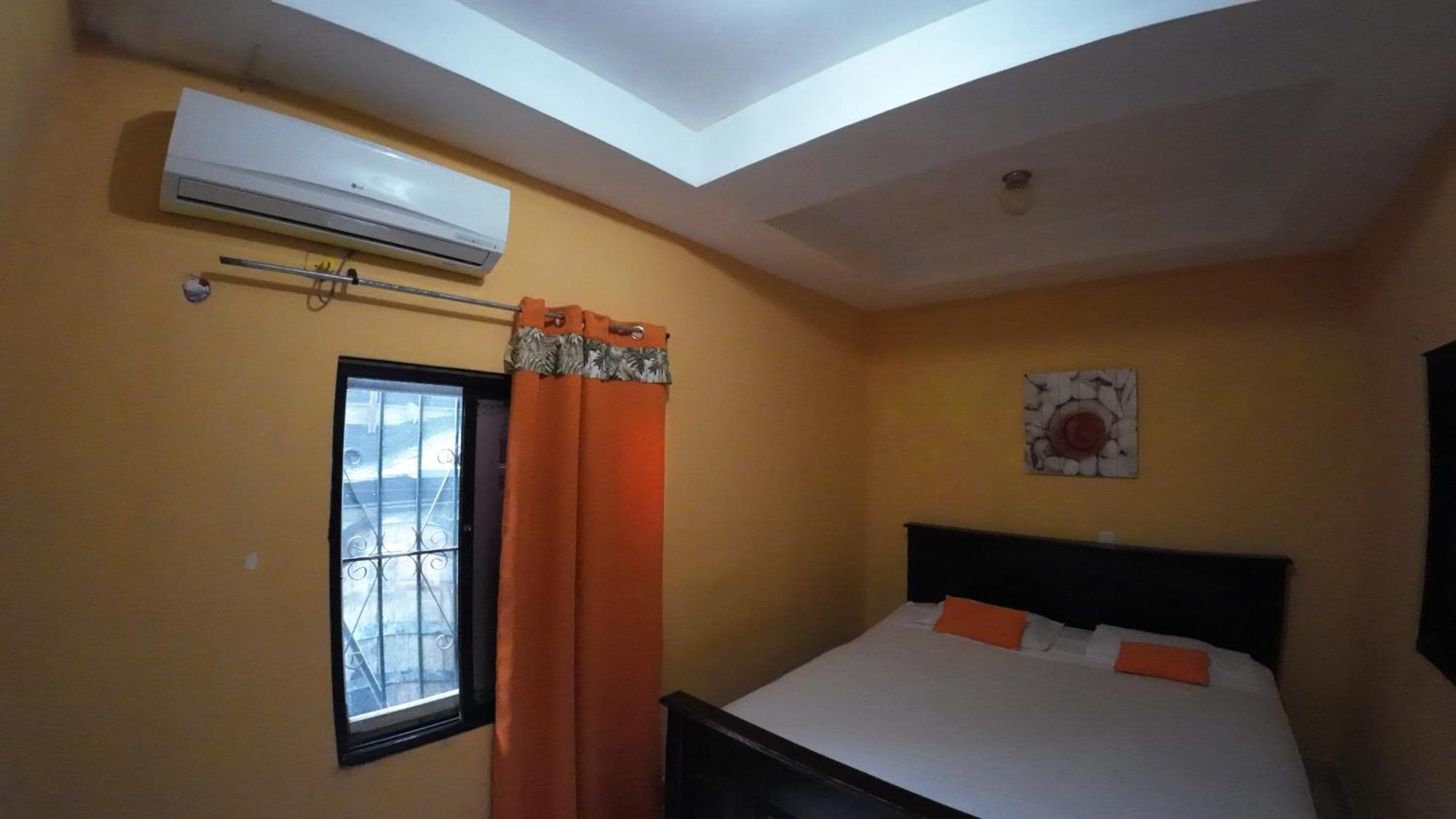 Cataleya Hostel Bocas Town Exterior photo