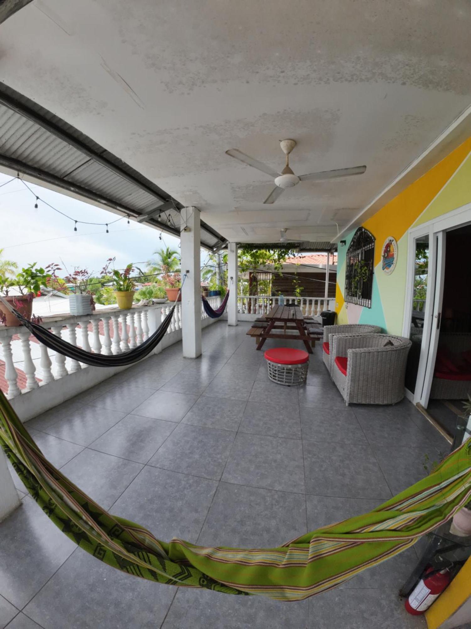 Cataleya Hostel Bocas Town Exterior photo