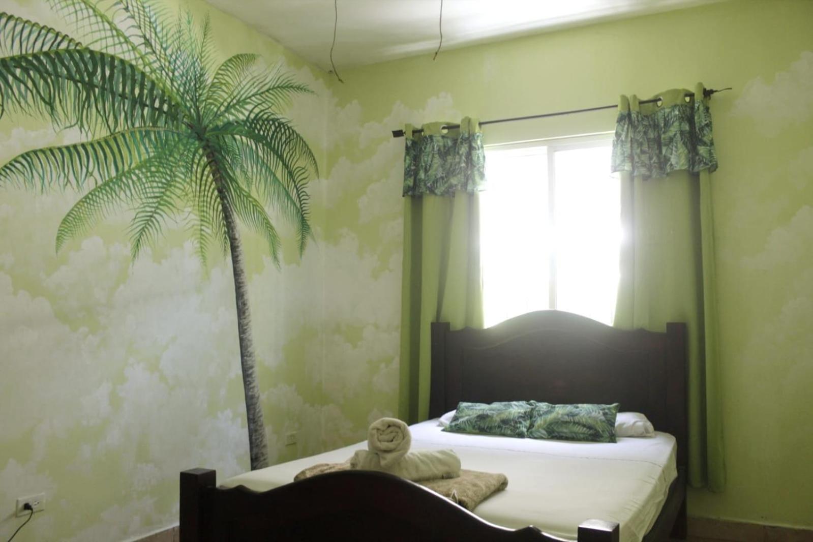 Cataleya Hostel Bocas Town Exterior photo