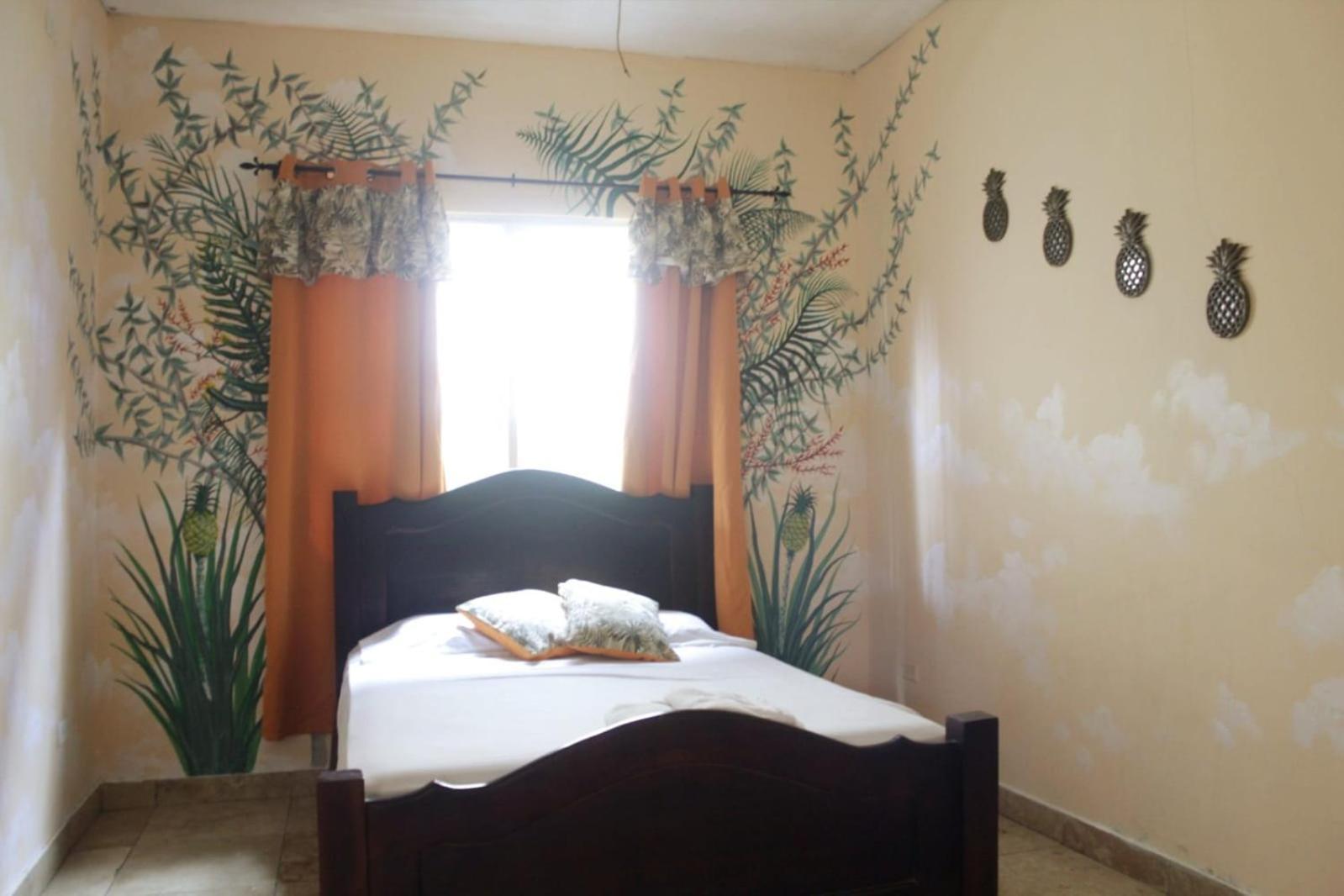 Cataleya Hostel Bocas Town Exterior photo